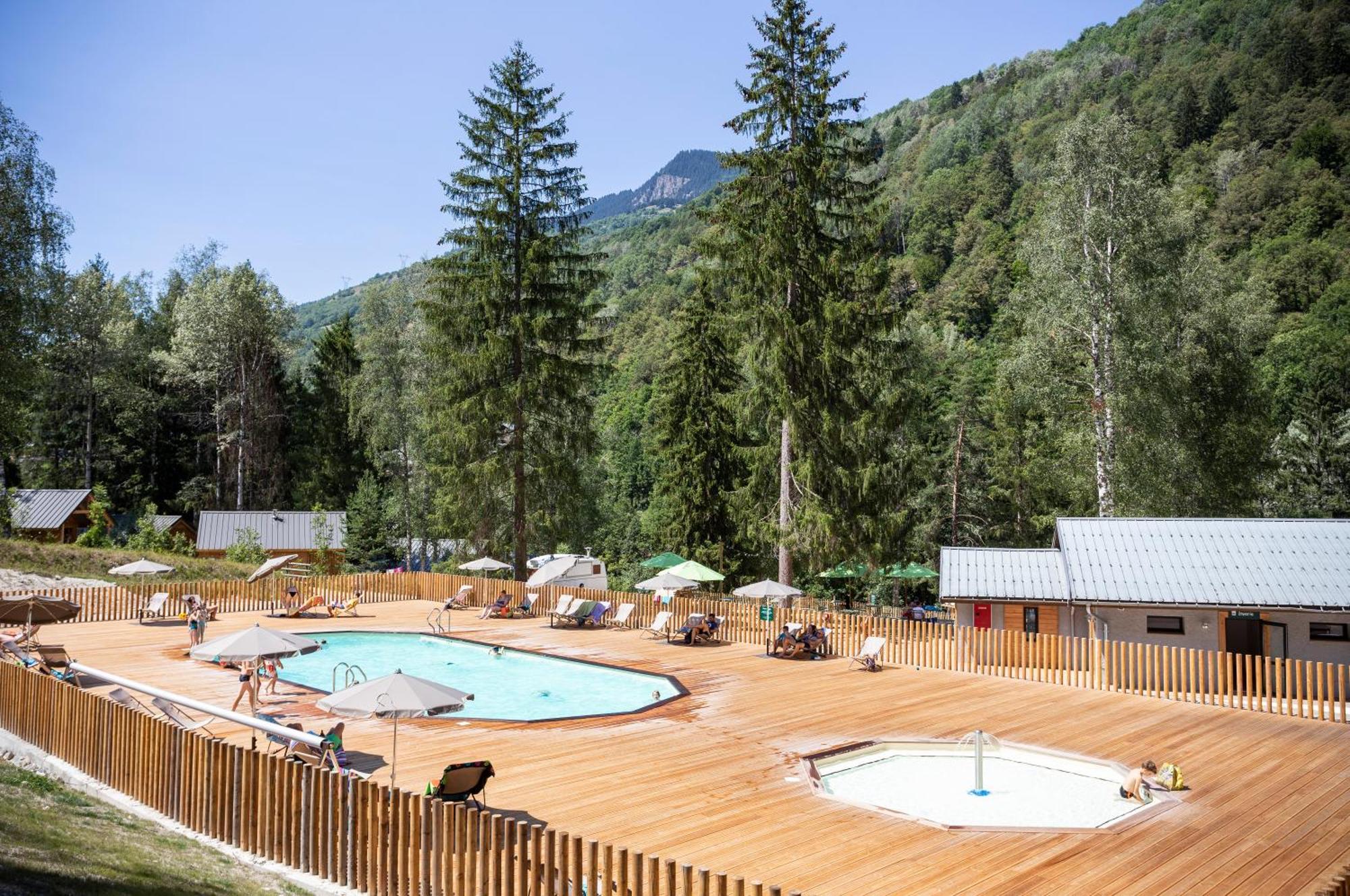 Huttopia Bozel En Vanoise Luaran gambar